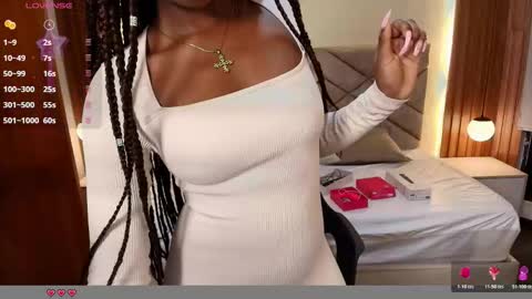 Raquel online show from March 7, 7:36 pm