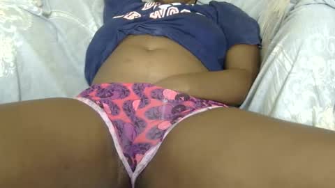 rara_molly online show from May 16, 9:46 pm