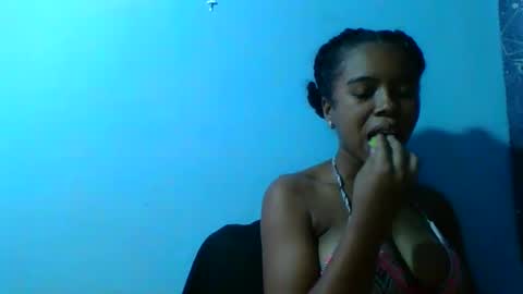 rasoelysca online show from February 6, 1:58 pm