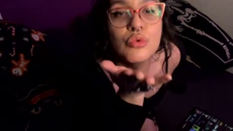 Rattlesnake Bitch 666 online show from January 16, 11:30 am