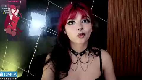 raven_rox_ online show from July 8, 7:06 pm