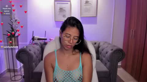 Snapshot of raven_stonee chatting on September 25, 3:46 am Raven online show from September 25, 3:46 am