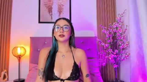 ravena_queen online show from June 15, 1:08 am