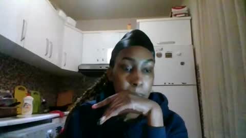 ravenbby online show from May 10, 5:19 pm