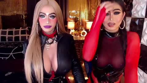 ravenmystiquex online show from May 9, 10:32 am