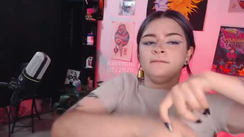 raventh_ online show from August 2, 4:58 am