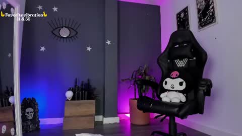 Raven Witch online show from July 17, 7:49 pm
