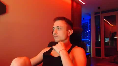 Snapshot of ravine_doleg chatting on February 1, 12:40 am Alex Nash online show from February 1, 12:40 am