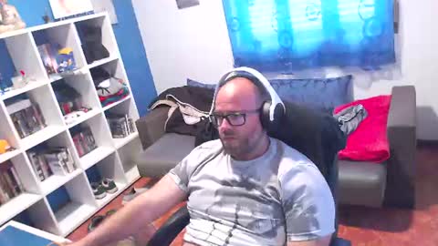 ravingr3d3 online show from June 25, 1:38 pm