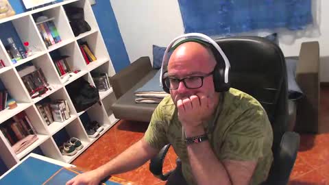 ravingr3d3 online show from April 25, 9:56 pm