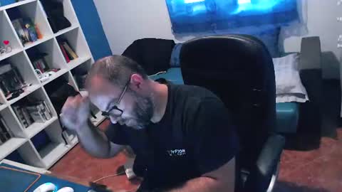 ravingr3d3 online show from July 14, 8:08 am