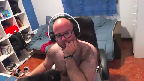 ravingr3d3 online show from May 1, 11:10 pm