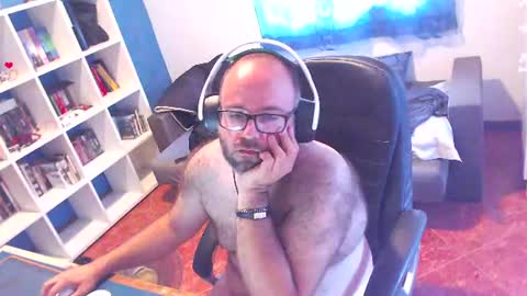 ravingr3d3 online show from July 6, 3:03 pm