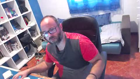ravingr3d3 online show from July 22, 10:50 am