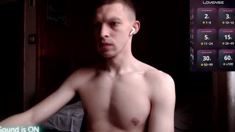 Snapshot of raylonn chatting on December 25, 7:46 am Ray online show from December 25, 7:46 am