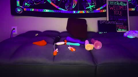 LittleRedRider   online show from January 30, 5:19 am