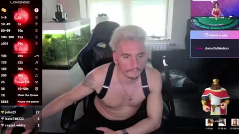 Rayzel White online show from June 9, 5:12 pm