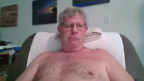 mickey95003 online show from April 18, 5:37 pm