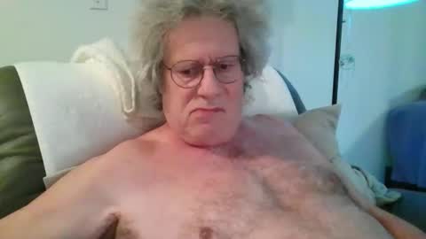 mickey95003 online show from March 8, 11:31 pm