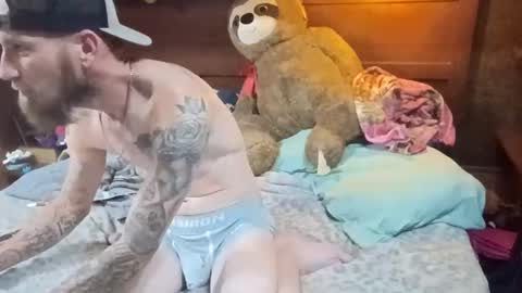 Real Hot Couple online show from April 28, 2:27 am
