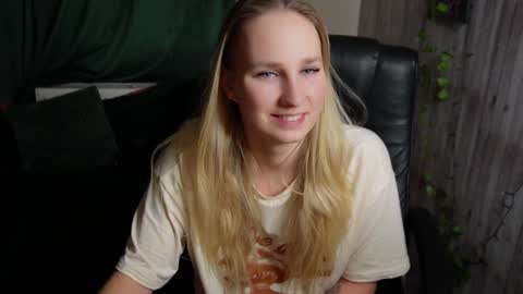 IG realmiagold online show from February 7, 9:15 pm