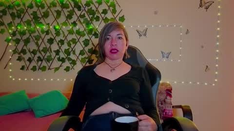 Rebbeca online show from November 12, 10:39 am