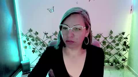 Rebbeca online show from February 16, 1:09 pm