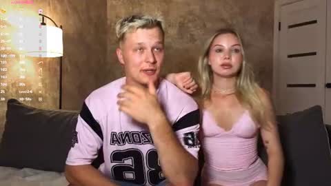 rebecca_david online show from June 15, 4:43 pm