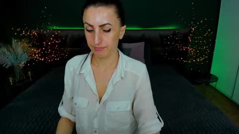 rebecca_diamonds online show from March 3, 12:39 pm