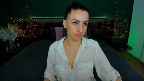 rebecca_diamonds online show from March 3, 6:26 am