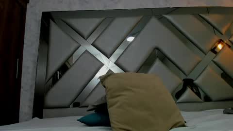 rebeccamitchell_ online show from April 26, 3:09 pm