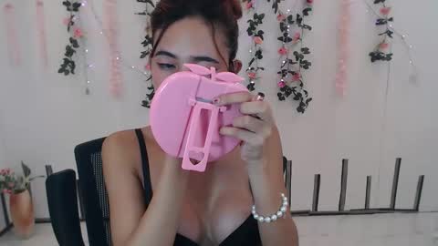 Snapshot of red_ann17 chatting on September 24, 1:40 pm ann online show from September 24, 1:40 pm