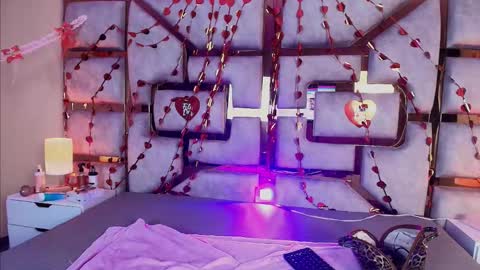 red_pandaa online show from September 17, 9:07 pm