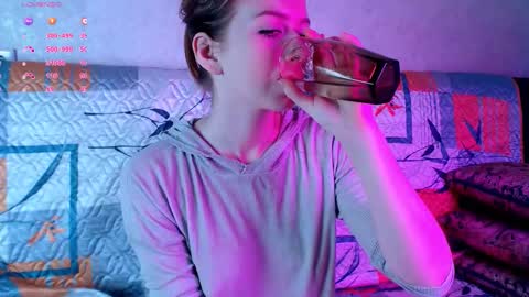 Snapshot of red_schweppes chatting on October 7, 4:25 pm red_schweppes online show from October 7, 4:25 pm
