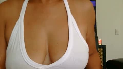 Redbonescarlet online show from September 26, 11:02 pm