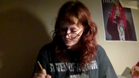 redcassie666 online show from May 6, 9:21 pm