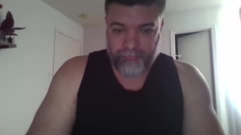 RedChewy online show from February 9, 3:56 pm