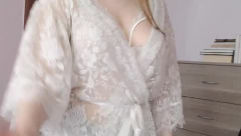 Lily online show from April 28, 2:38 am