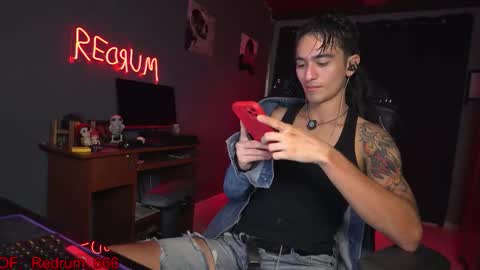 Red online show from November 7, 6:32 pm