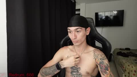 Red online show from May 8, 5:40 pm