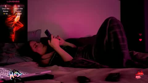 Red online show from May 2, 12:05 am