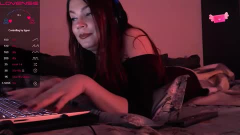 Red online show from November 22, 11:57 pm