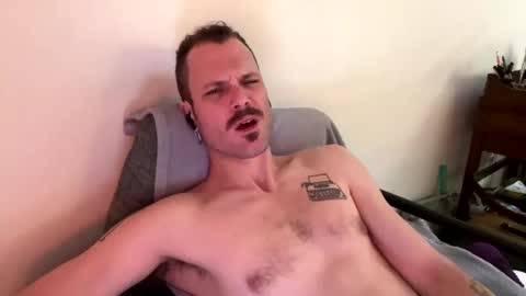 Reed Thomas online show from January 17, 1:47 am