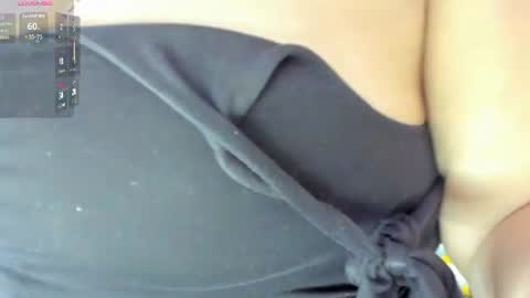 reginavegaa online show from June 16, 11:36 am