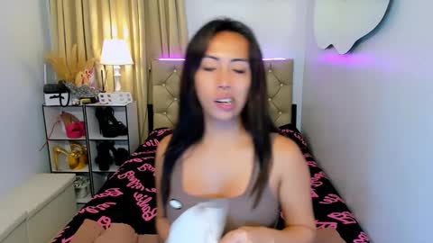 reighnempress online show from February 26, 4:30 am