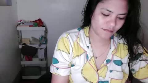 reign2525 online show from December 2, 11:52 am