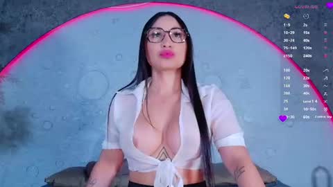 reiinachloe online show from June 29, 4:28 pm