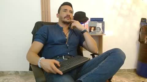   REIKO  online show from November 18, 7:17 pm