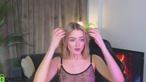 Snapshot of relax_time_ chatting on October 24, 12:06 pm Anna online show from October 24, 12:06 pm