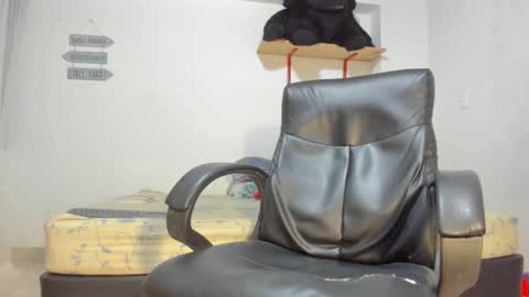 Rmy Steen online show from February 3, 1:19 am